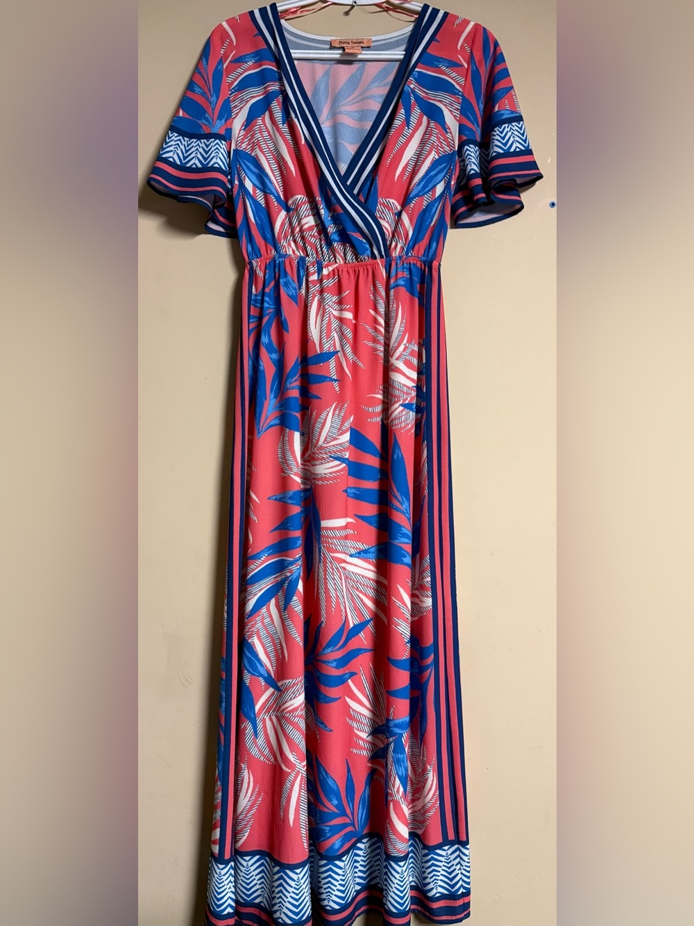 NWOT Flying Tomato Tropical Print Maxi Dress
Size XS - S